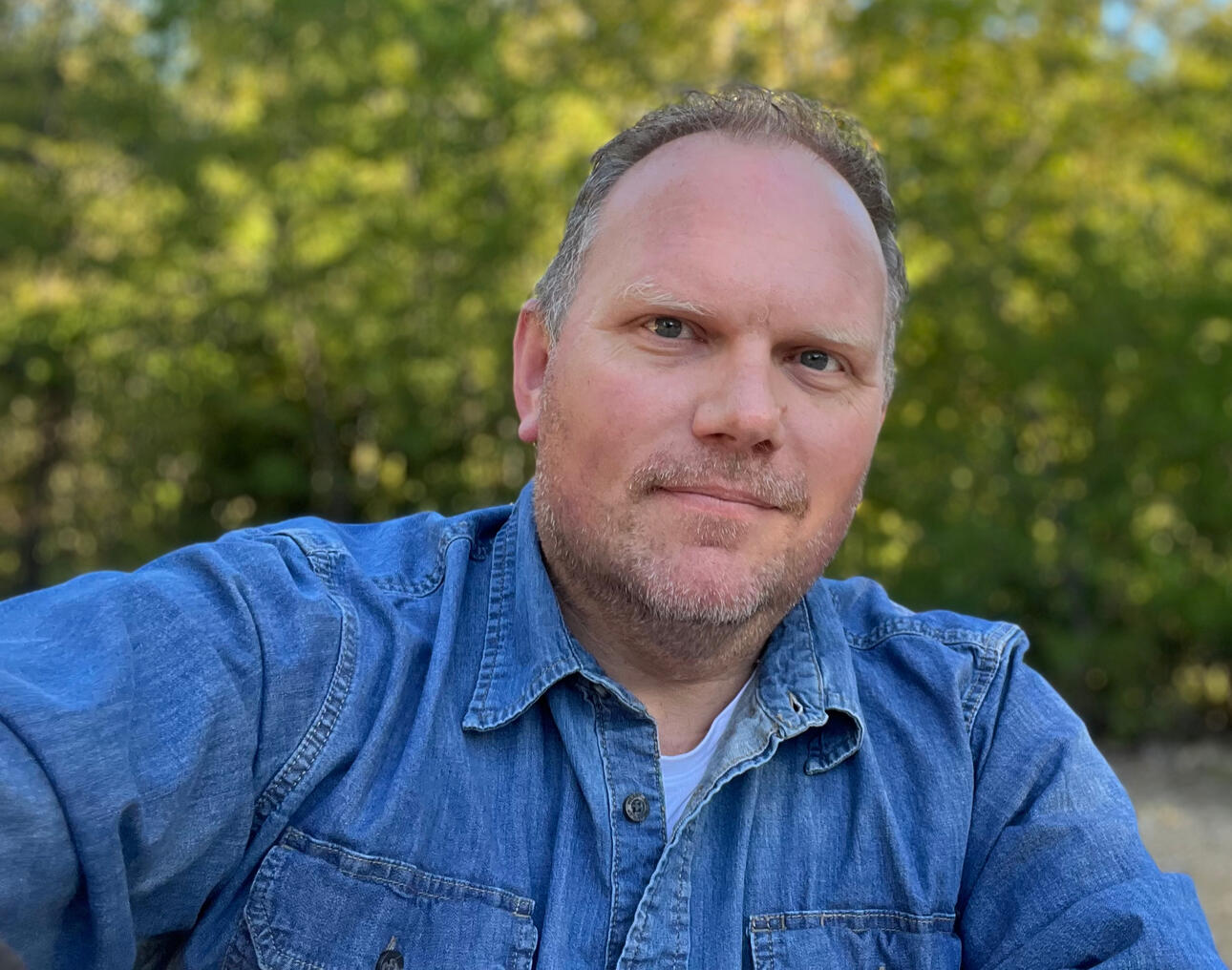 Copywriting legend David Deutsch wrote about Chris Gensheer and his background as a pastor and sales professional